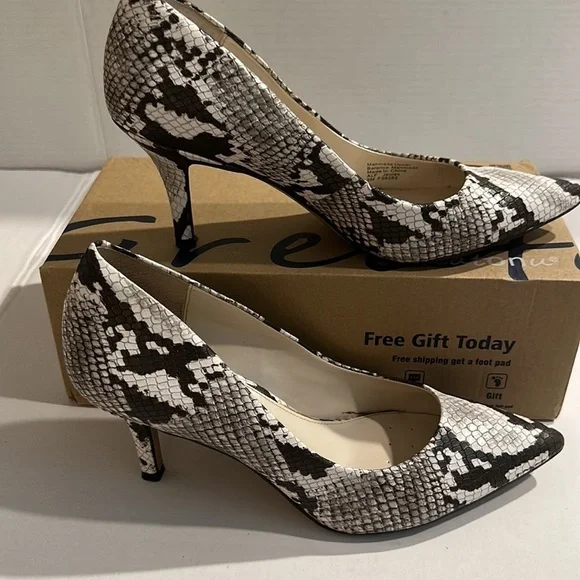 Alfani Step and Flex heels pre owned - Picture 5 of 6